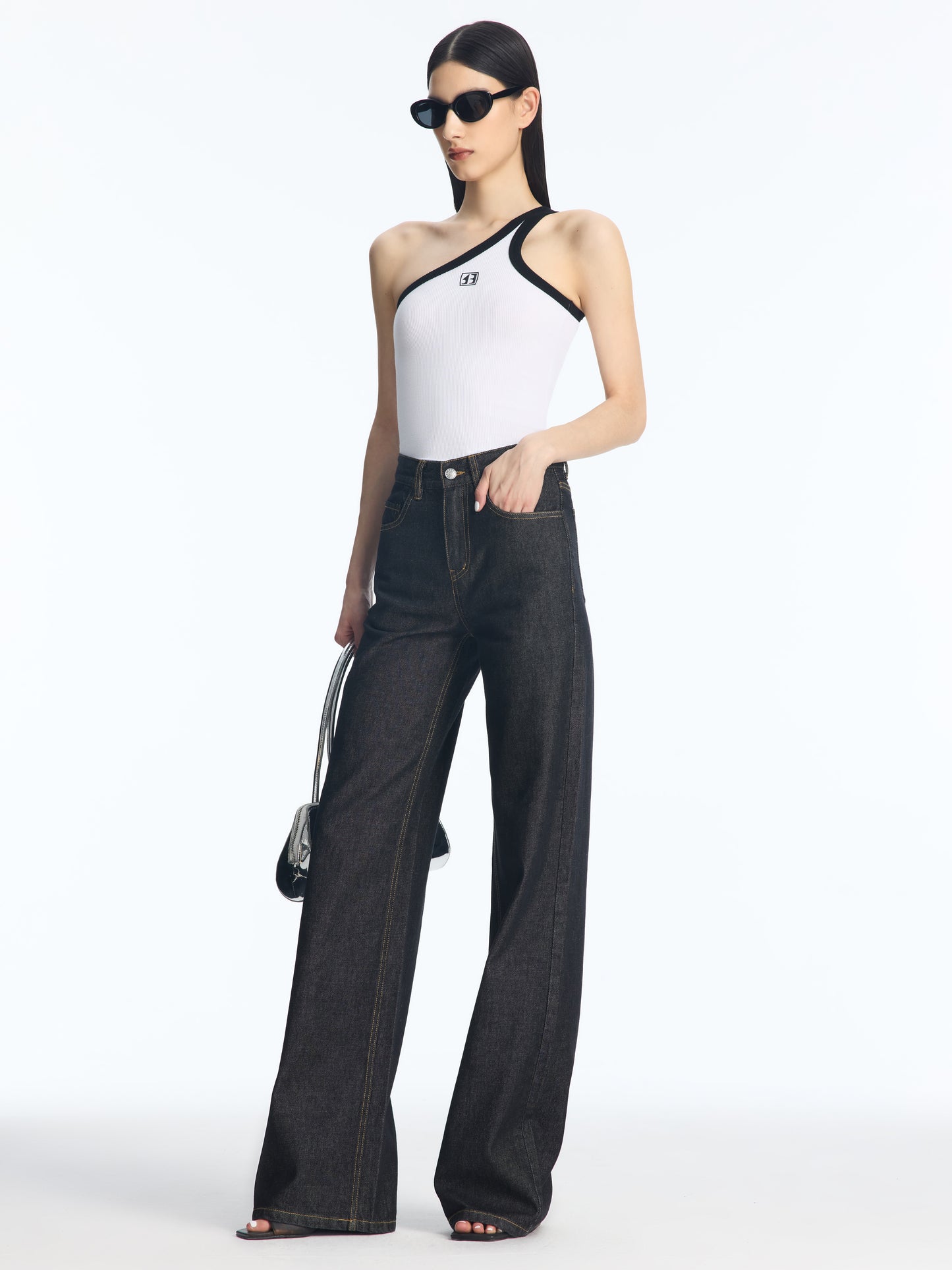 One-shoulder tank top